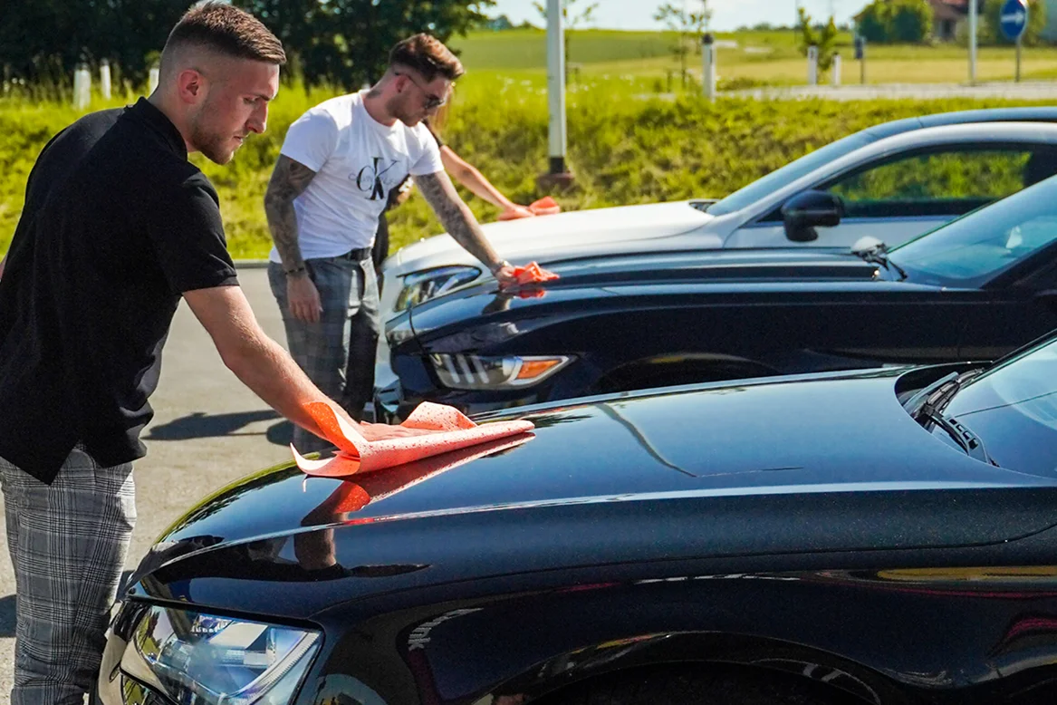 Discover how manufacturing and local distribution work together. — image 1