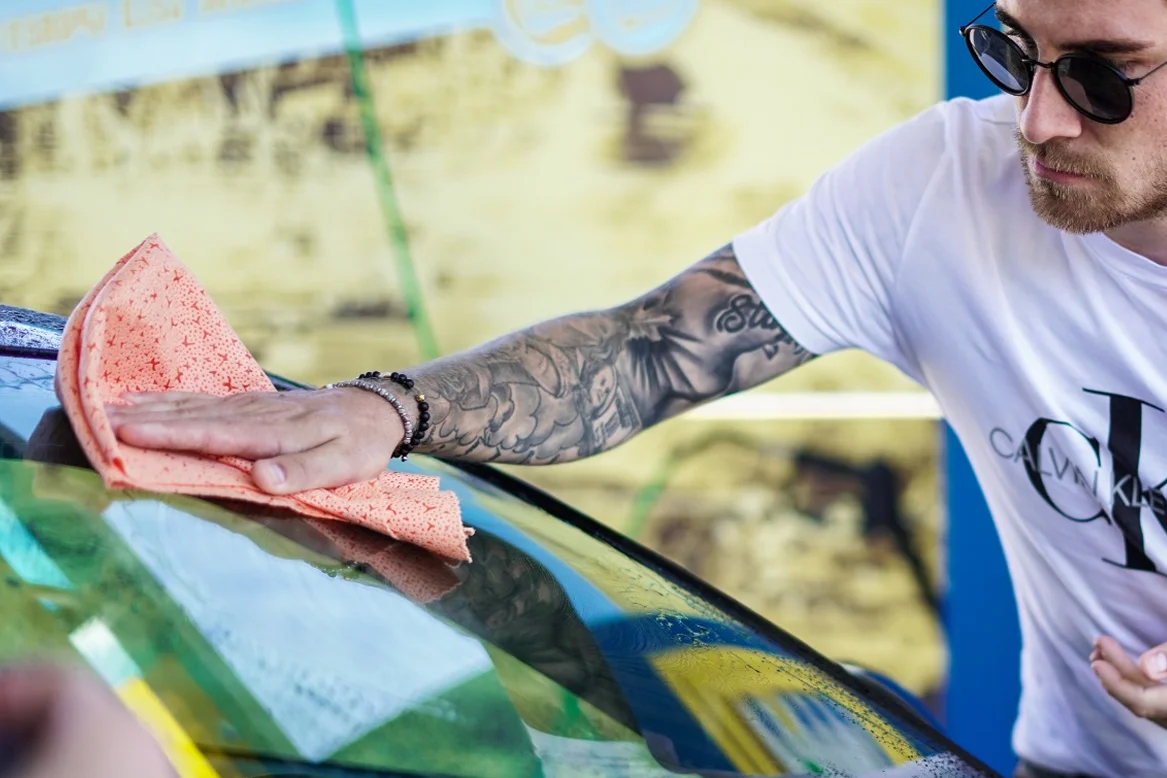 Discover how manufacturing and local distribution work together. — image 3
